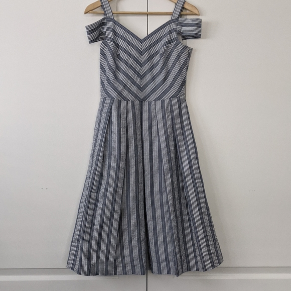 White House Black Market White and Blue Striped Sundress with Pockets - Sz. 0 - Picture 2 of 12